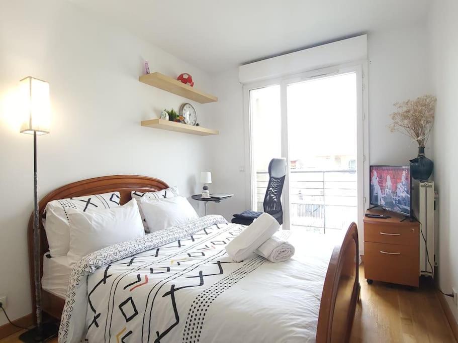 شقة Cozy Haven Near Paris La Defense Grande Arche كوربوفوا المظهر الخارجي الصورة